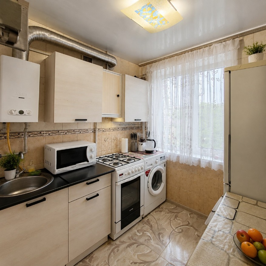 Белгород, Октябрьская ул, 82