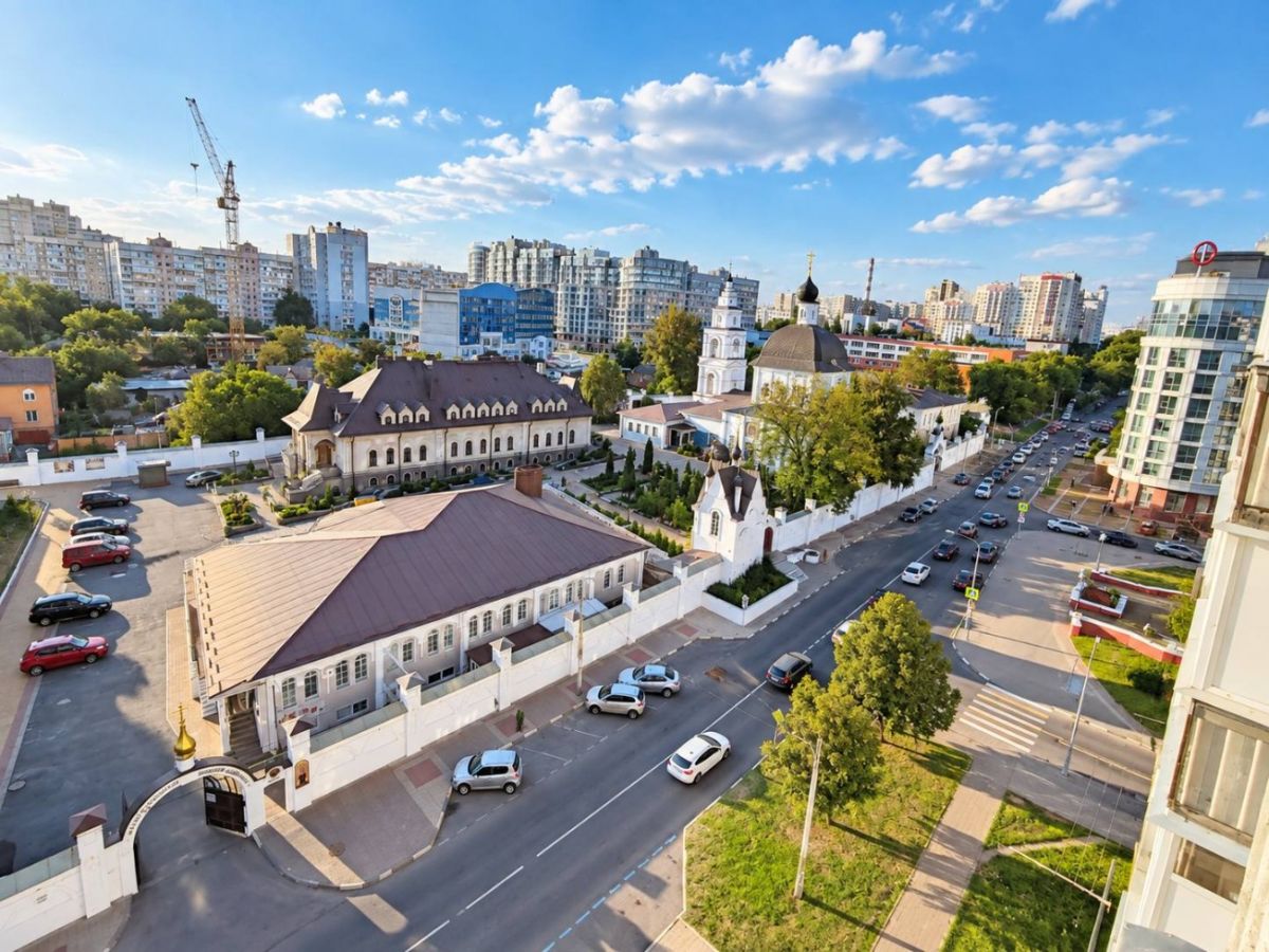 Белгород, Свято-Троицкий б-р, 25